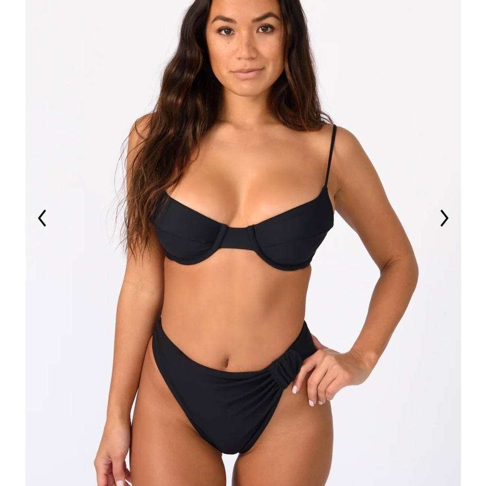 SKATIE Kate Top in Black